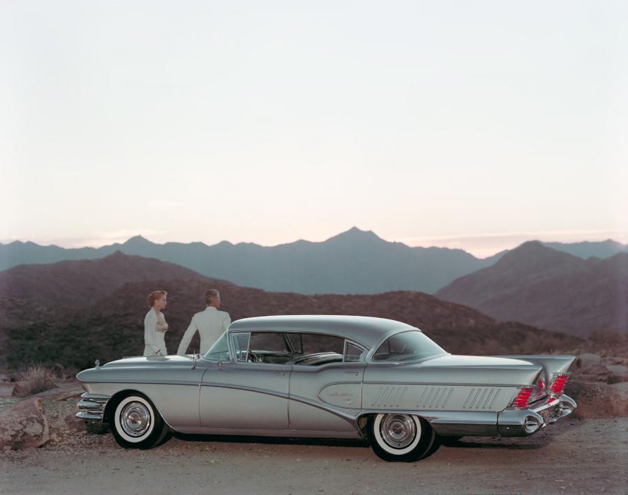  Buick Limited 4-Door Riviera (750-4839X) 1958 года  (фото 2 из 4)